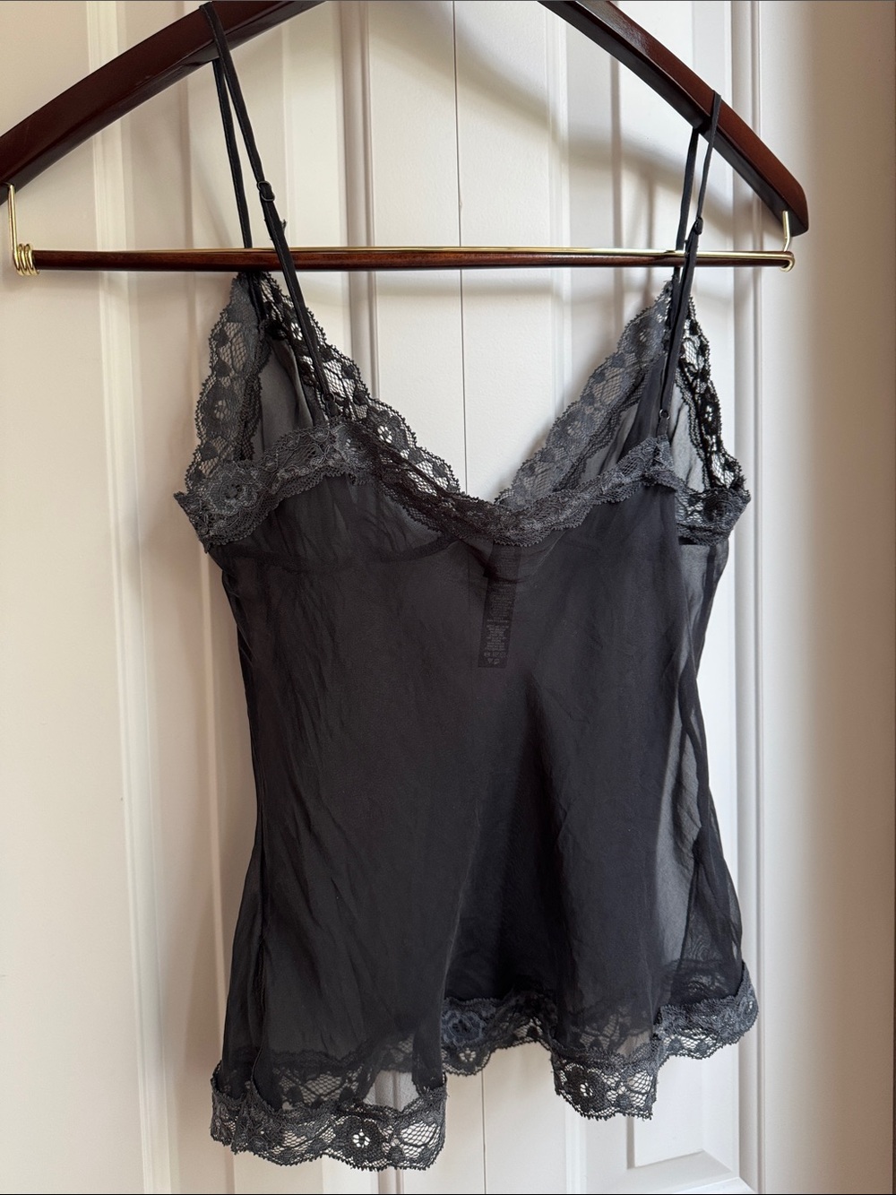 SKIMS 100% SILK ROMANCE LACE TRIANGLE CAMI CAMISOLE ONYX MULTI S TP-CAM-6946W - Picture 2 of 16
